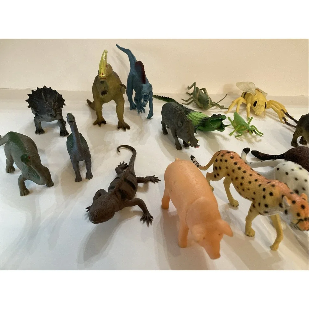 Lot Of 20 Large Plastic Zoo Play Toy Animals Bugs Dinosaurs  Jungle Pig